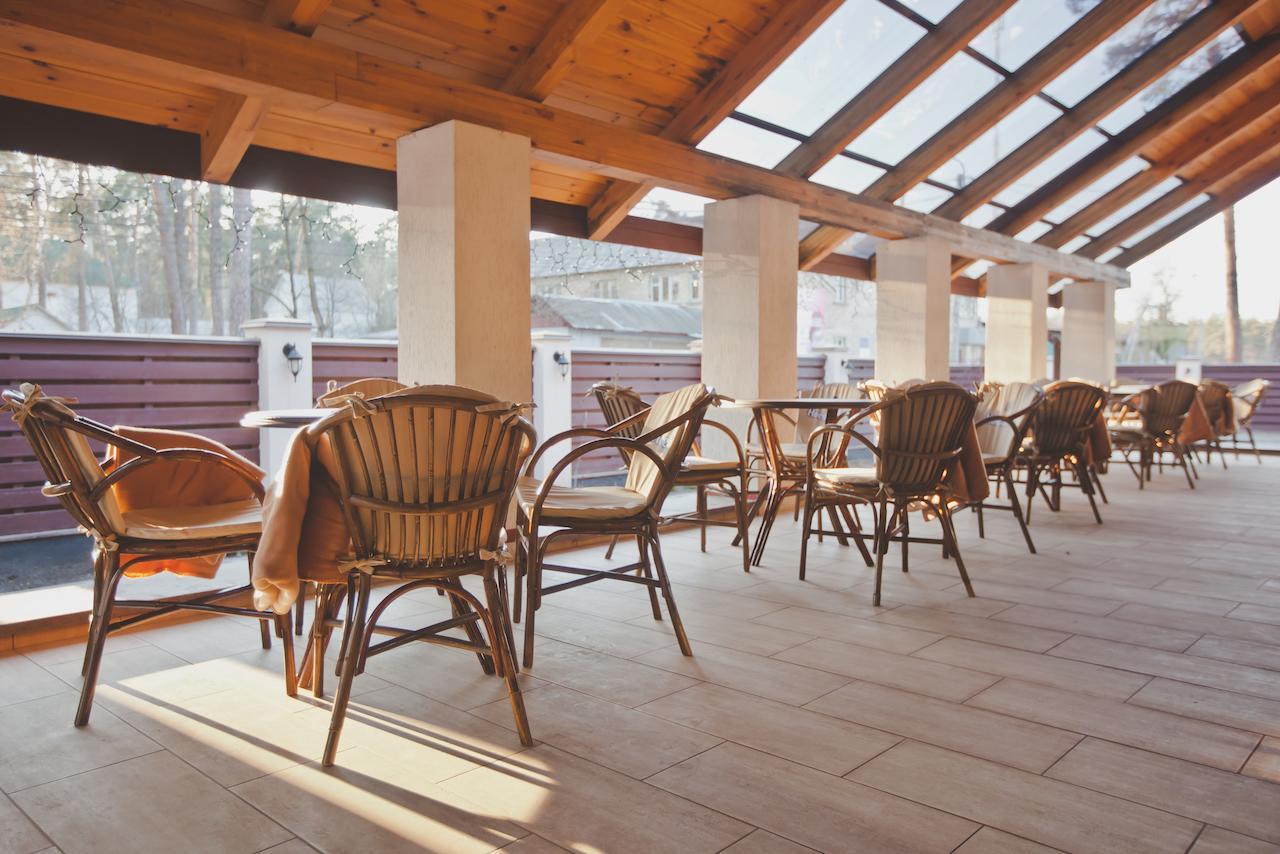 Viktoria Park Hotel Буча Екстериор снимка