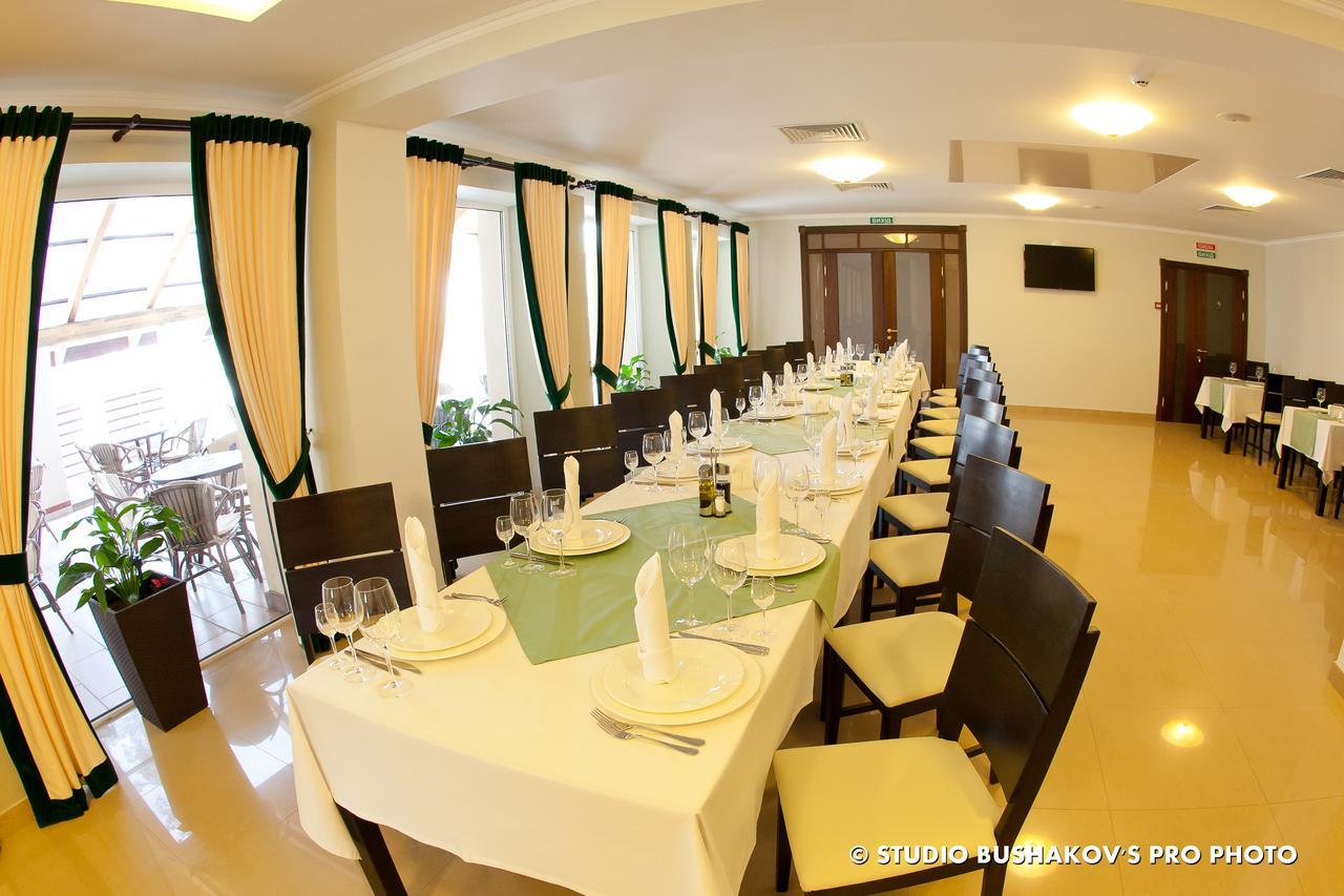 Viktoria Park Hotel Буча Екстериор снимка