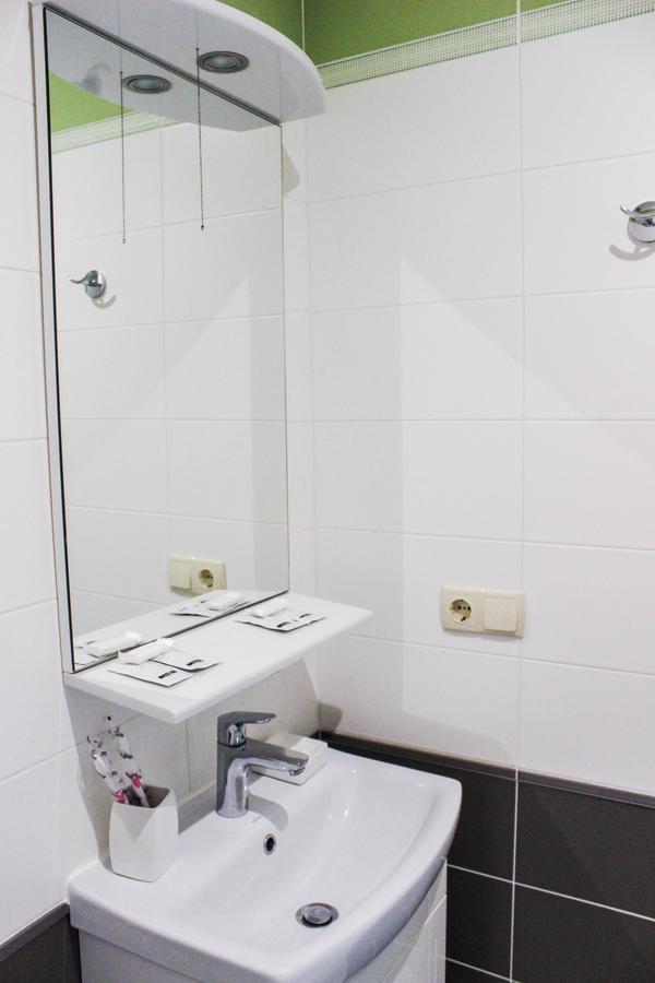 Viktoria Park Hotel Буча Екстериор снимка