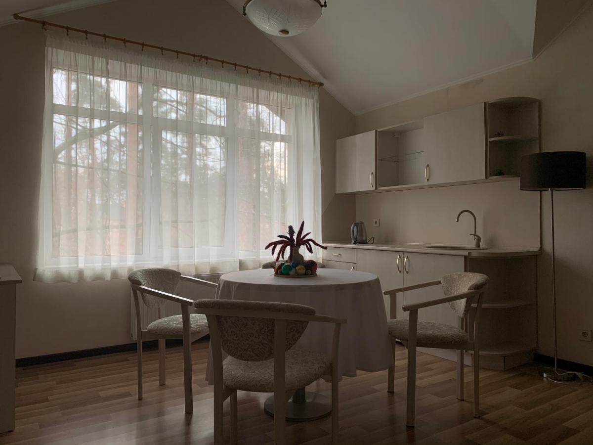 Viktoria Park Hotel Буча Екстериор снимка